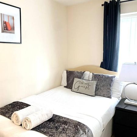 Amazing 2-Bed City Centre Apt With Parking Coventry Luaran gambar