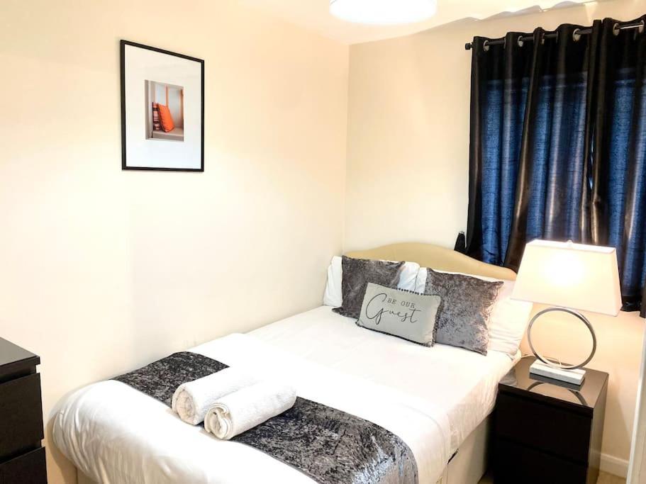 Amazing 2-Bed City Centre Apt With Parking Coventry Luaran gambar