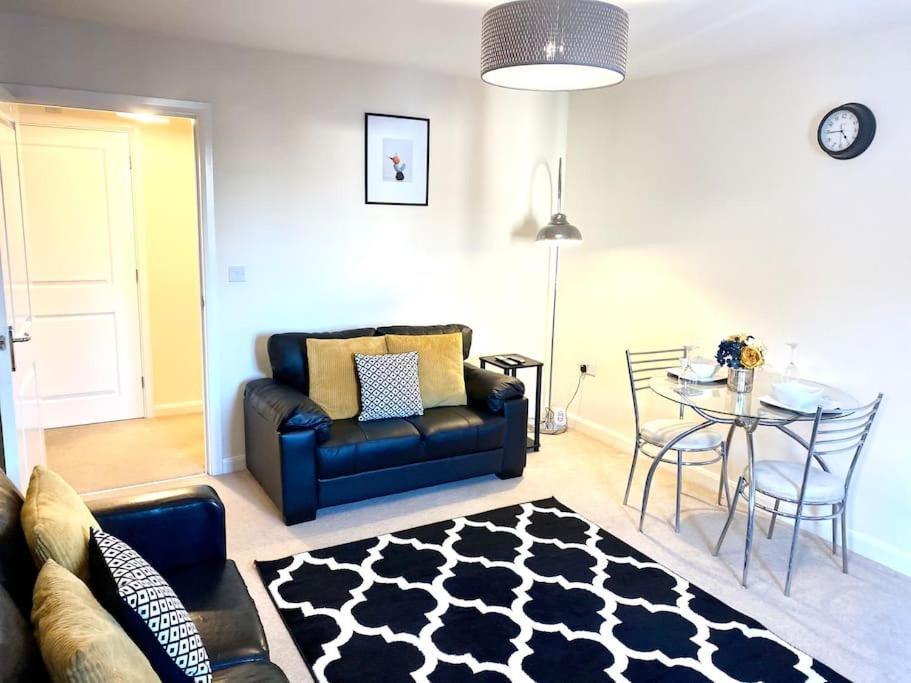 Amazing 2-Bed City Centre Apt With Parking Coventry Luaran gambar