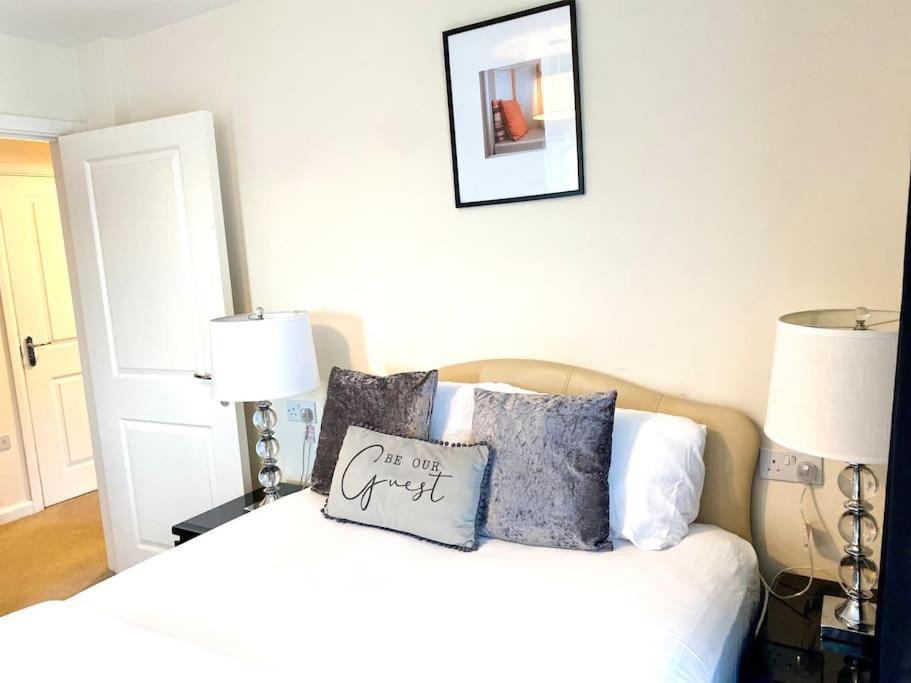 Amazing 2-Bed City Centre Apt With Parking Coventry Luaran gambar