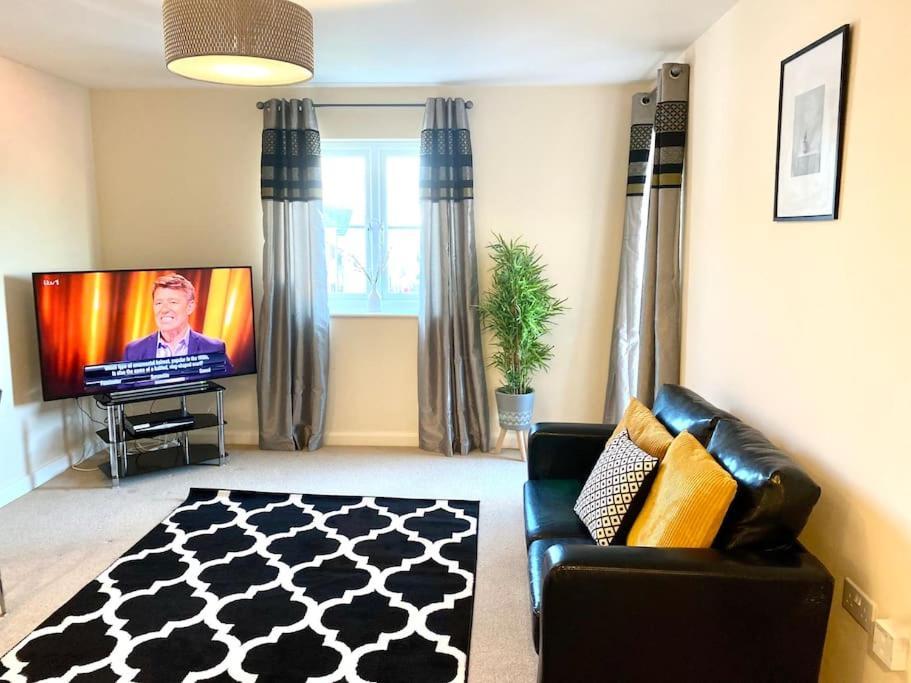 Amazing 2-Bed City Centre Apt With Parking Coventry Luaran gambar
