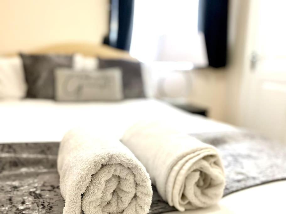 Amazing 2-Bed City Centre Apt With Parking Coventry Luaran gambar